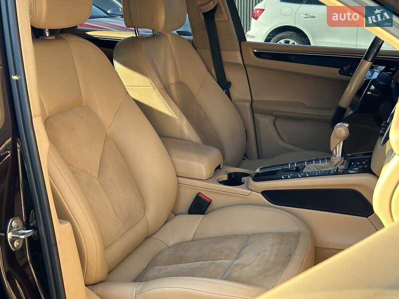 Позашляховик / Кросовер Porsche Macan 2015 в Львові