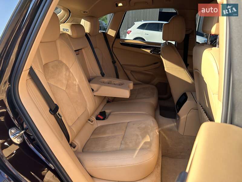 Позашляховик / Кросовер Porsche Macan 2015 в Львові