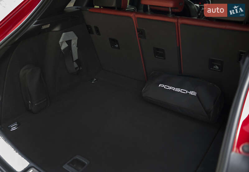 Позашляховик / Кросовер Porsche Macan 2017 в Одесі