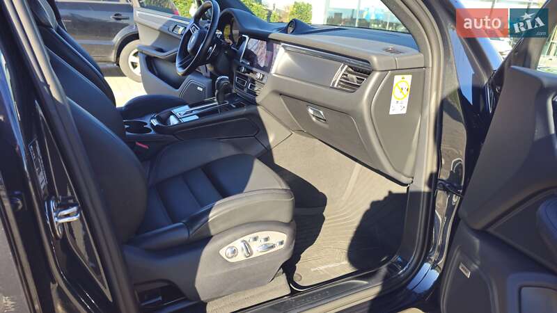 Позашляховик / Кросовер Porsche Macan 2021 в Сумах