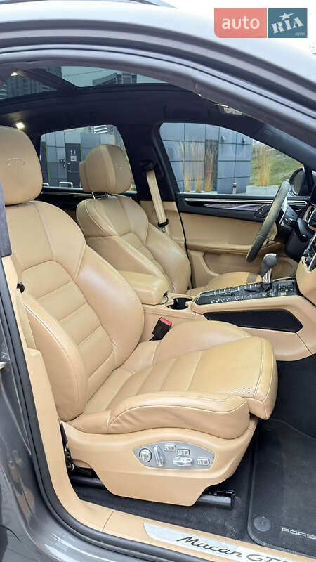 Позашляховик / Кросовер Porsche Macan 2016 в Києві
