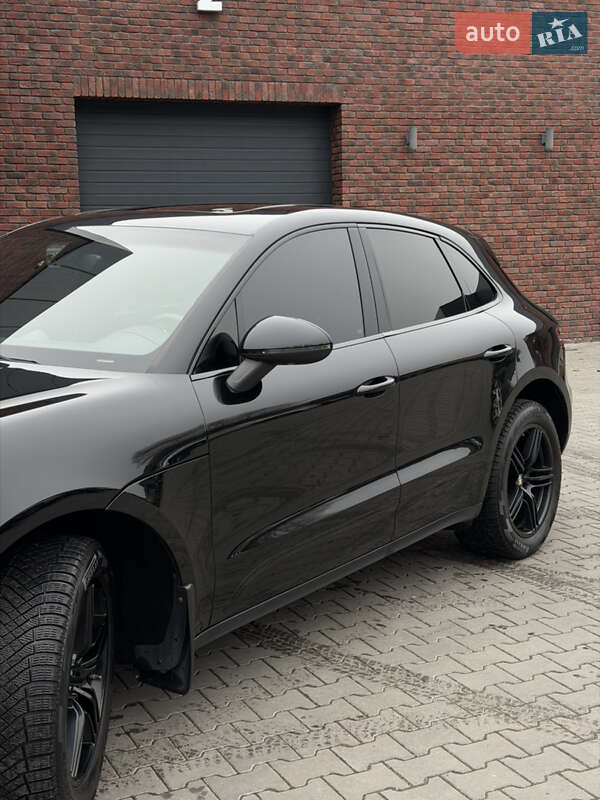 Позашляховик / Кросовер Porsche Macan 2015 в Хмельницькому