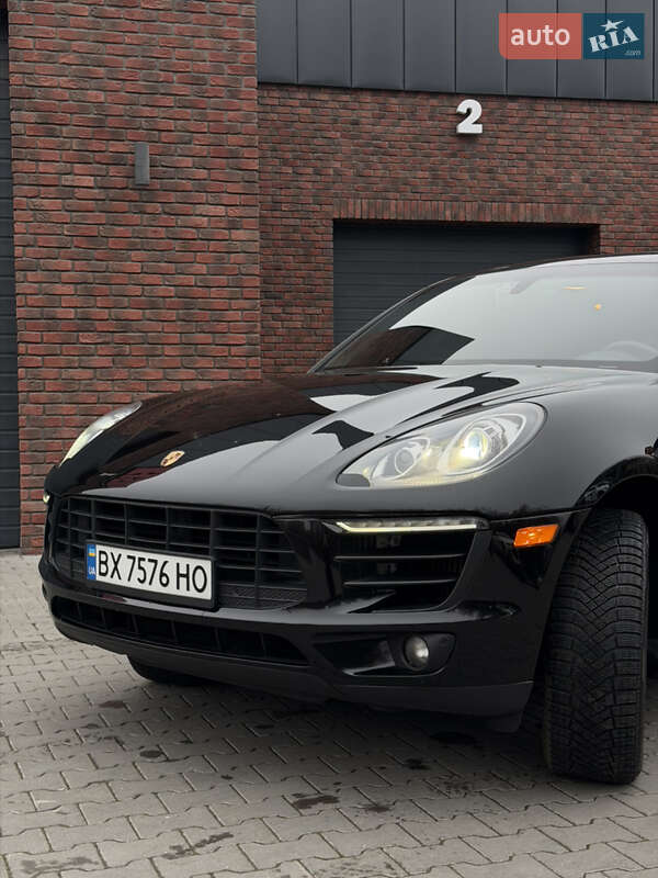 Позашляховик / Кросовер Porsche Macan 2015 в Хмельницькому