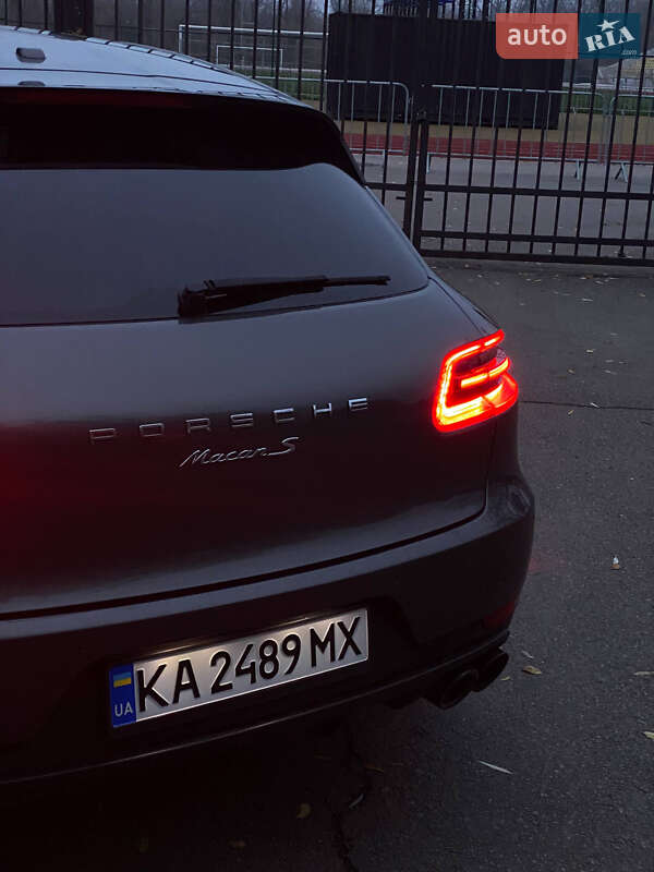 Внедорожник / Кроссовер Porsche Macan 2014 в Кривом Роге