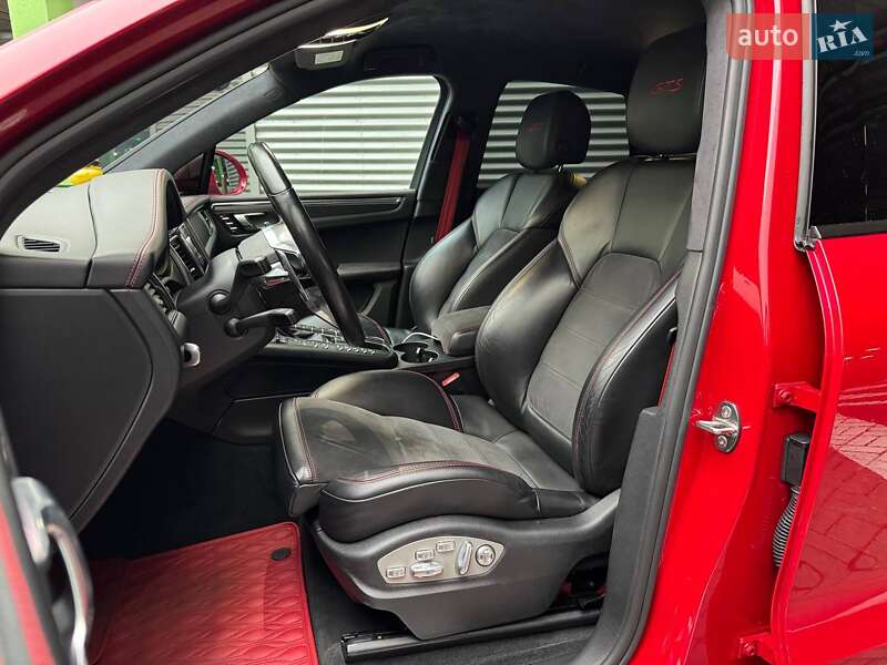 Позашляховик / Кросовер Porsche Macan 2016 в Києві