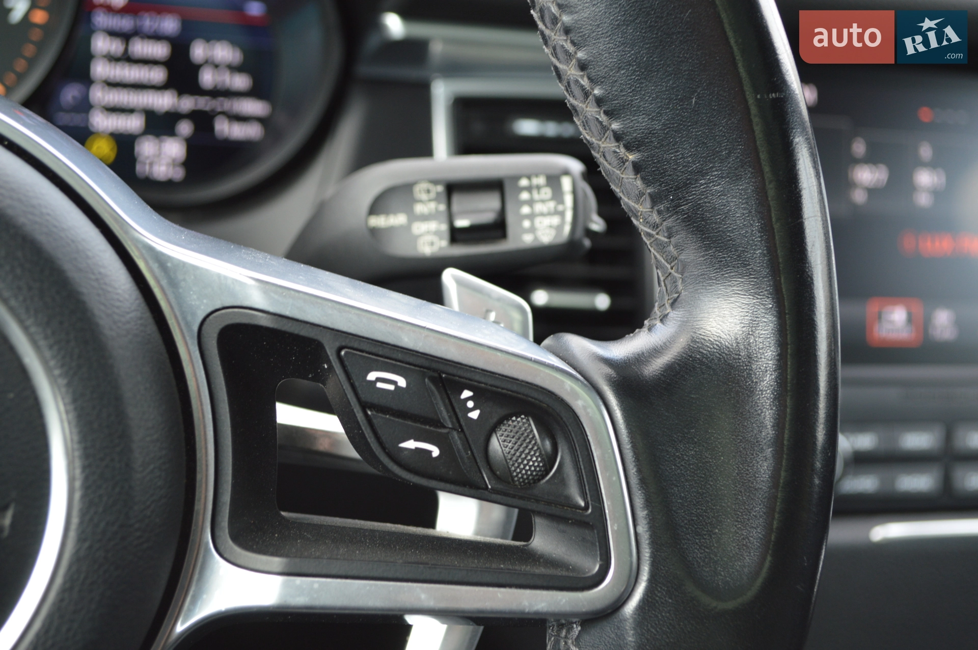 2016 Porsche Macan - мініатюра 27