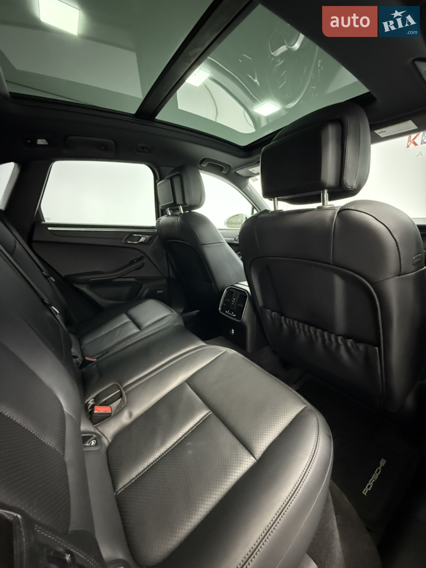 2020 Porsche Macan - мініатюра 28