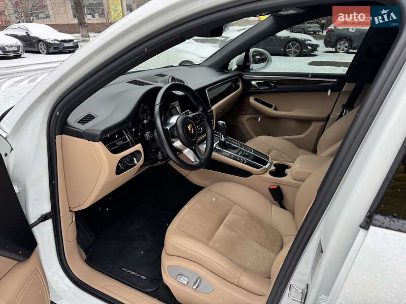 Внедорожник / Кроссовер Porsche Macan 2021 в Киеве