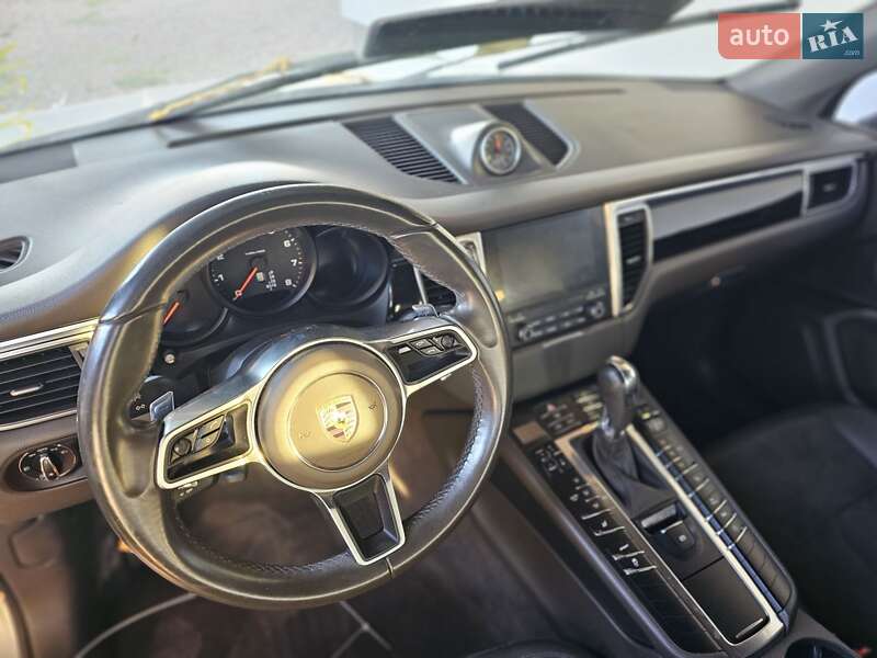 Внедорожник / Кроссовер Porsche Macan 2017 в Трускавце