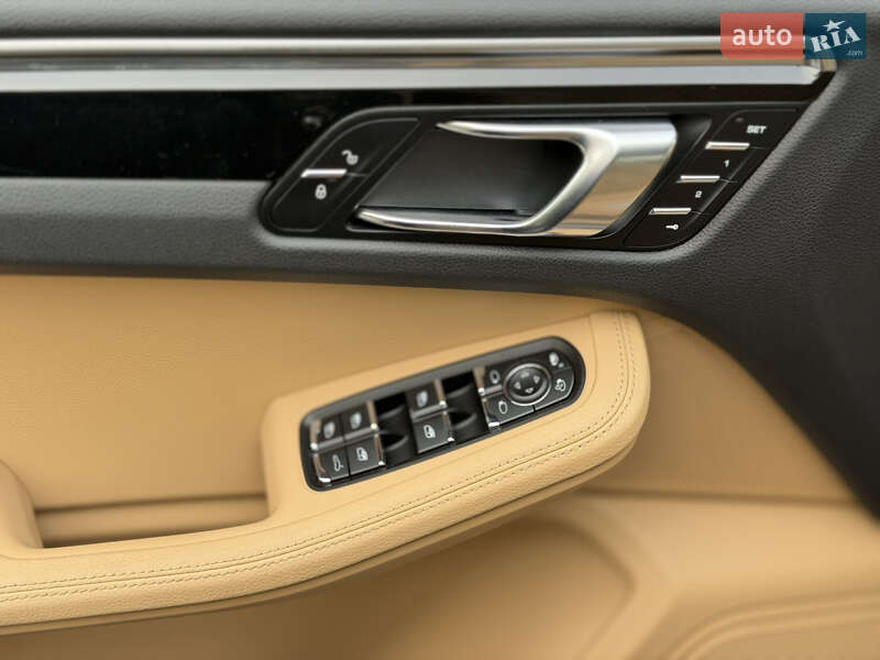 Внедорожник / Кроссовер Porsche Macan 2018 в Одессе