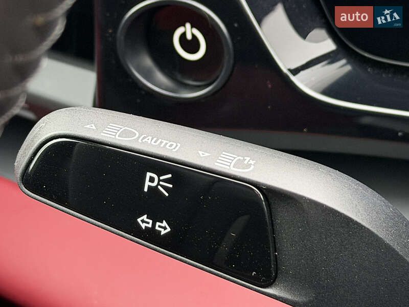 Позашляховик / Кросовер Porsche Macan 2025 в Києві