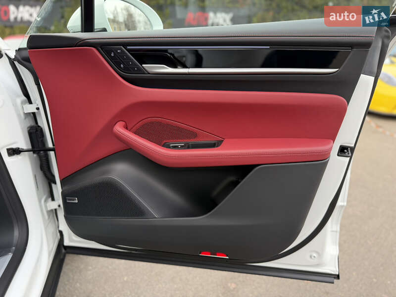 Позашляховик / Кросовер Porsche Macan 2025 в Києві