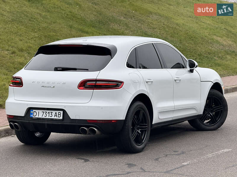 Внедорожник / Кроссовер Porsche Macan 2016 в Киеве