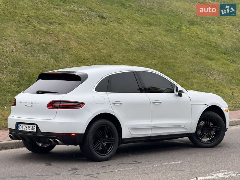 Внедорожник / Кроссовер Porsche Macan 2016 в Киеве