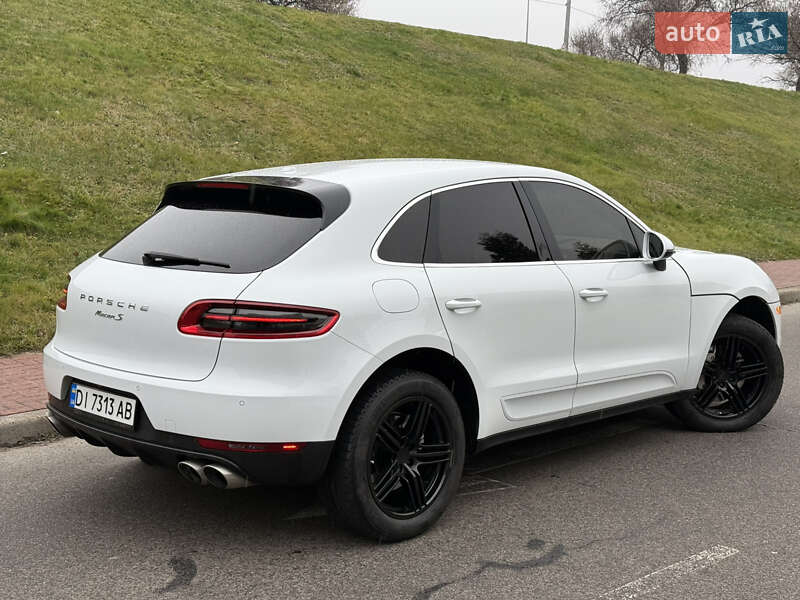 Внедорожник / Кроссовер Porsche Macan 2016 в Киеве