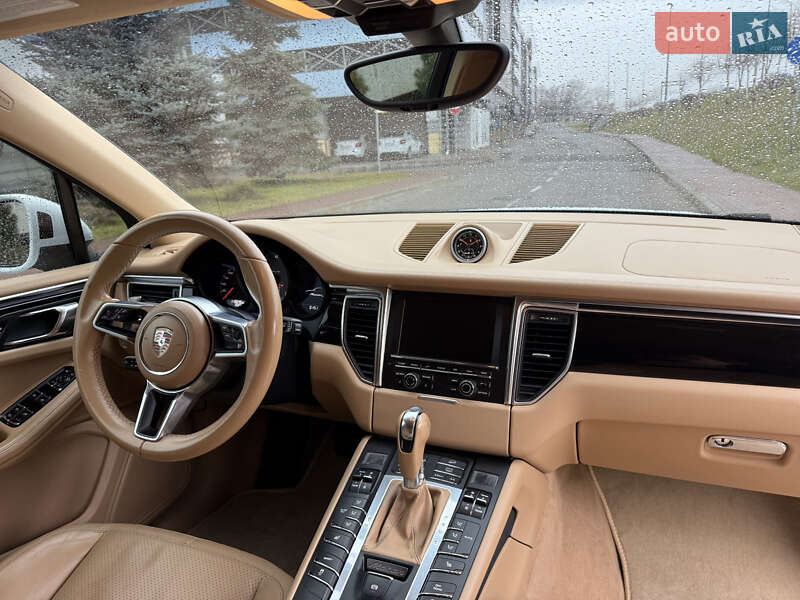 Внедорожник / Кроссовер Porsche Macan 2016 в Киеве