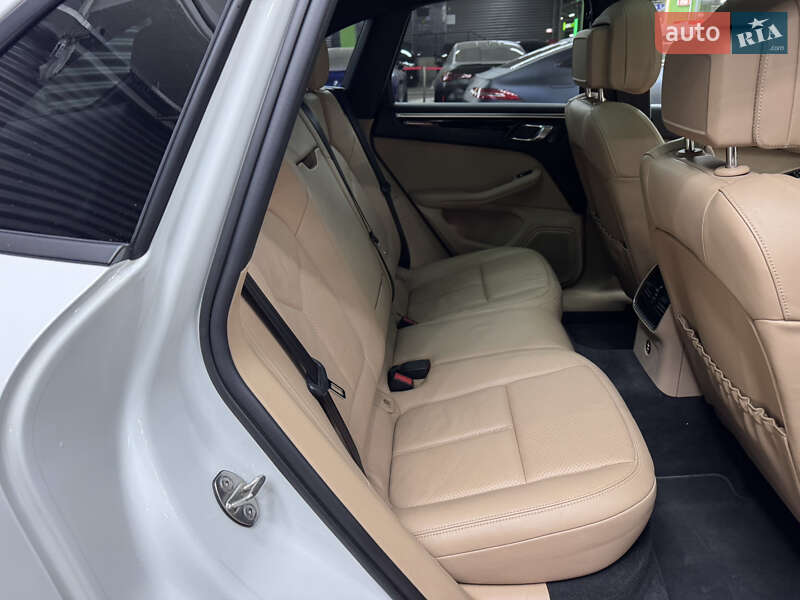 Внедорожник / Кроссовер Porsche Macan 2023 в Киеве