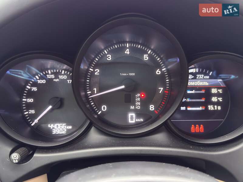 Позашляховик / Кросовер Porsche Macan 2021 в Києві