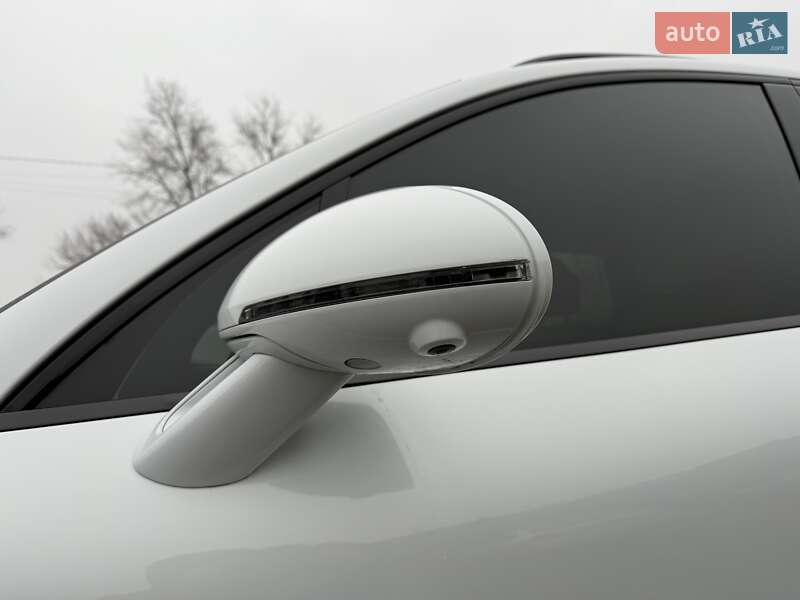 Позашляховик / Кросовер Porsche Macan 2021 в Києві