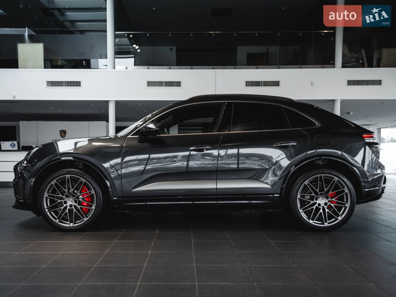 2017 Porsche Cayenne - мініатюра 16