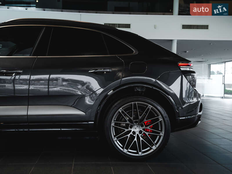 Внедорожник / Кроссовер Porsche Macan 2024 в Харькове