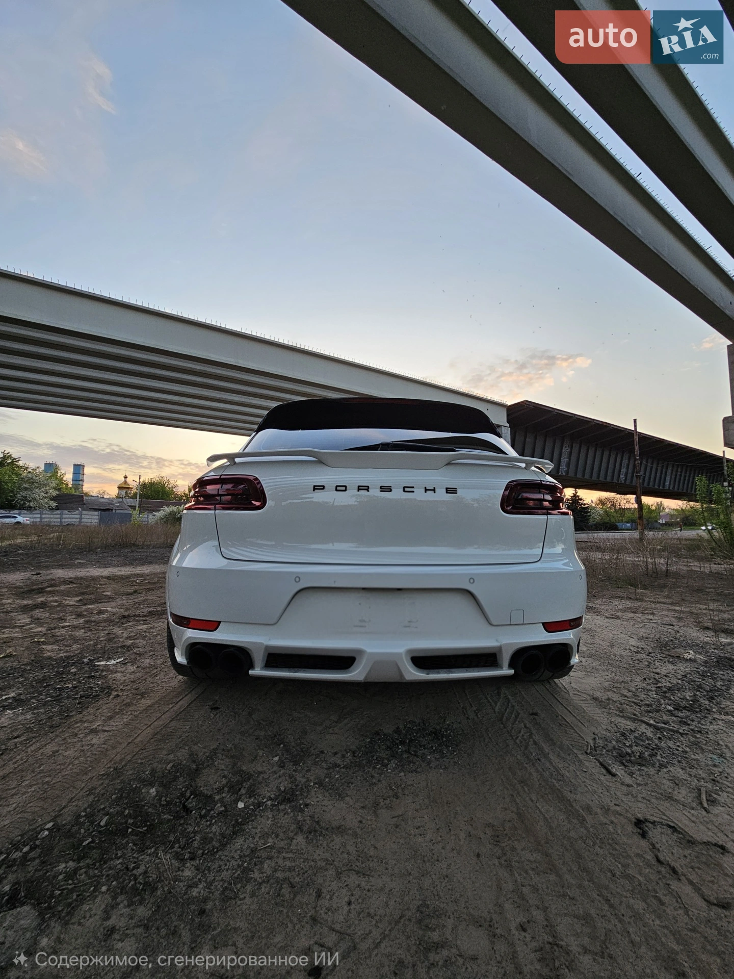 2016 Porsche Macan - мініатюра 14