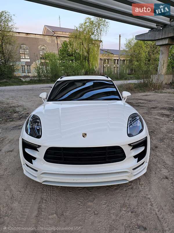 Позашляховик / Кросовер Porsche Macan 2016 в Дніпрі
