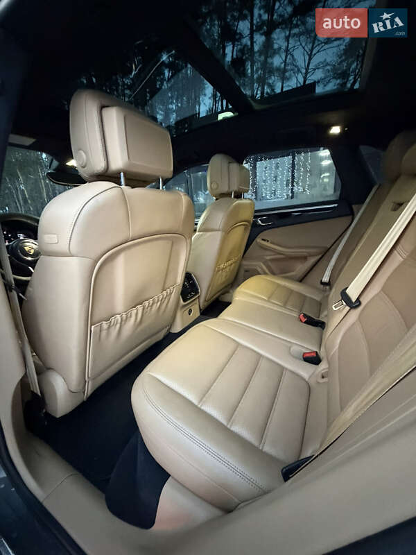 Внедорожник / Кроссовер Porsche Macan 2016 в Киеве