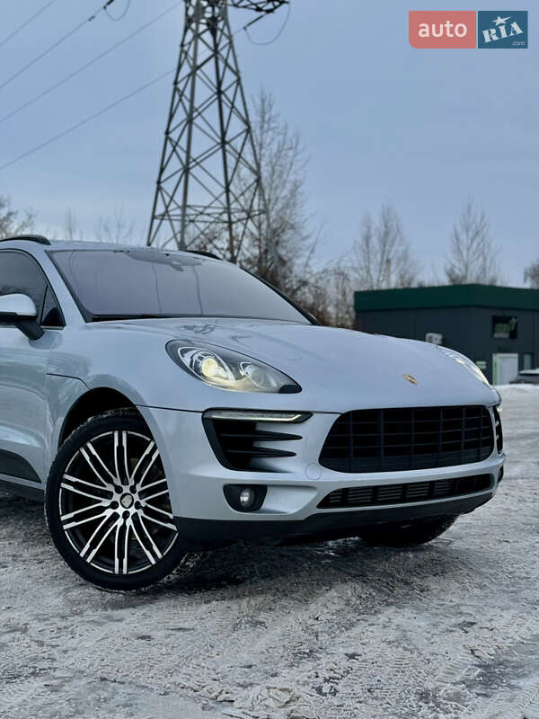 Внедорожник / Кроссовер Porsche Macan 2018 в Киеве