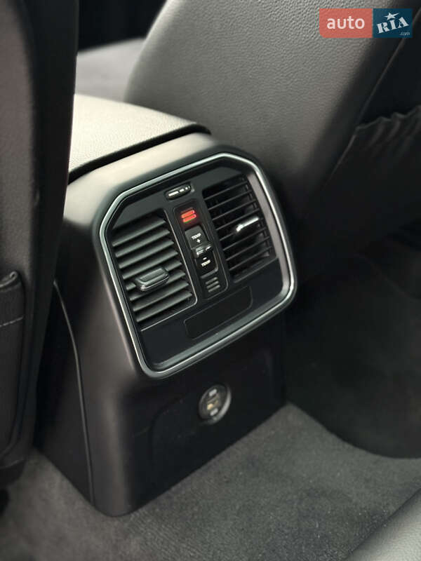 Внедорожник / Кроссовер Porsche Macan 2018 в Киеве