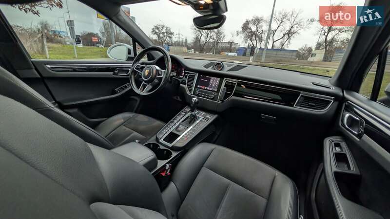 Внедорожник / Кроссовер Porsche Macan 2018 в Одессе