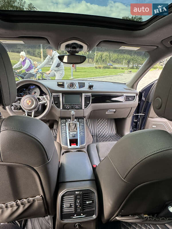 Внедорожник / Кроссовер Porsche Macan 2015 в Полтаве