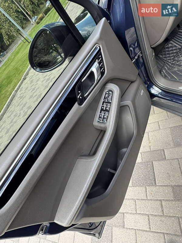 Внедорожник / Кроссовер Porsche Macan 2015 в Полтаве