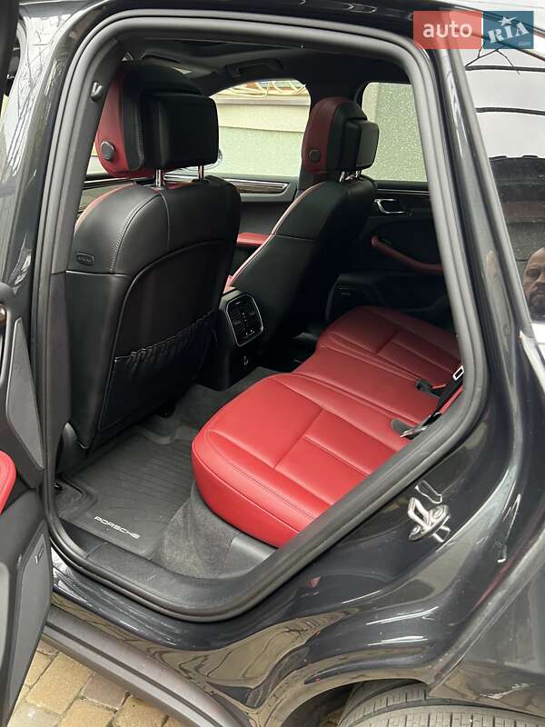 Внедорожник / Кроссовер Porsche Macan 2022 в Одессе