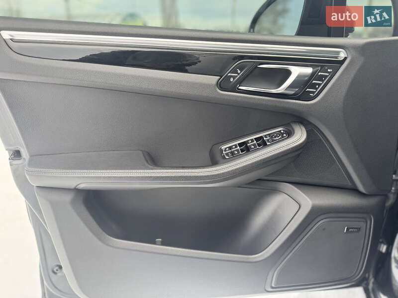 Внедорожник / Кроссовер Porsche Macan 2018 в Харькове