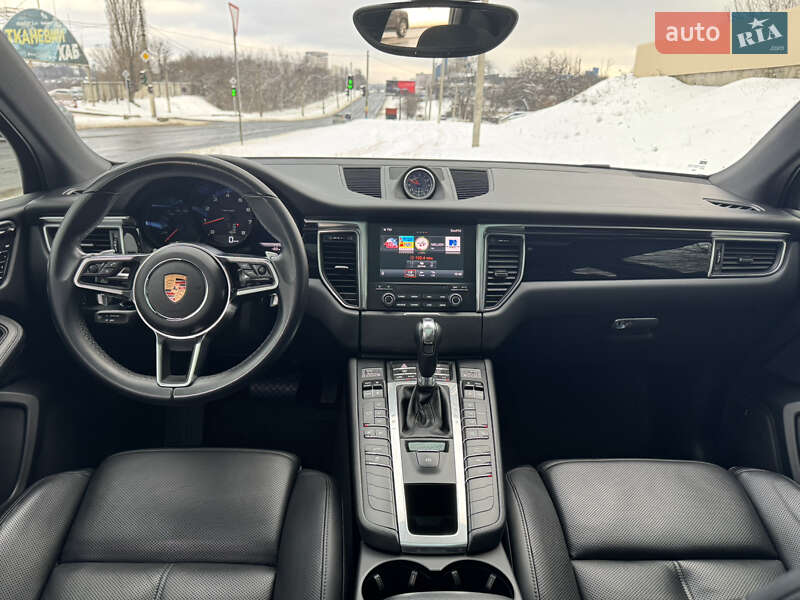 Внедорожник / Кроссовер Porsche Macan 2018 в Харькове