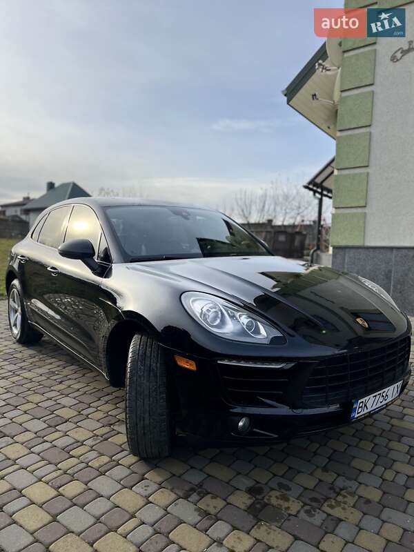 Внедорожник / Кроссовер Porsche Macan 2016 в Киеве