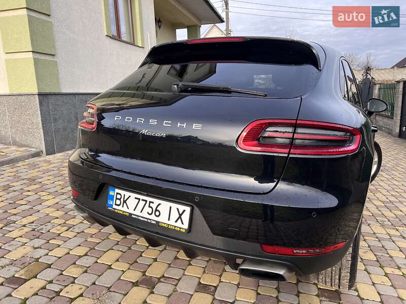 Внедорожник / Кроссовер Porsche Macan 2016 в Киеве