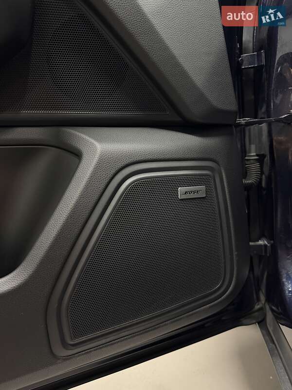 Внедорожник / Кроссовер Porsche Macan 2021 в Киеве