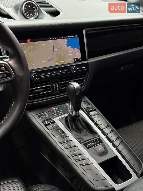 Внедорожник / Кроссовер Porsche Macan 2021 в Киеве