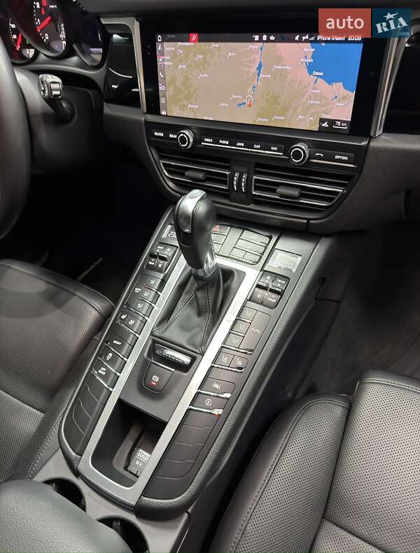 Внедорожник / Кроссовер Porsche Macan 2021 в Киеве