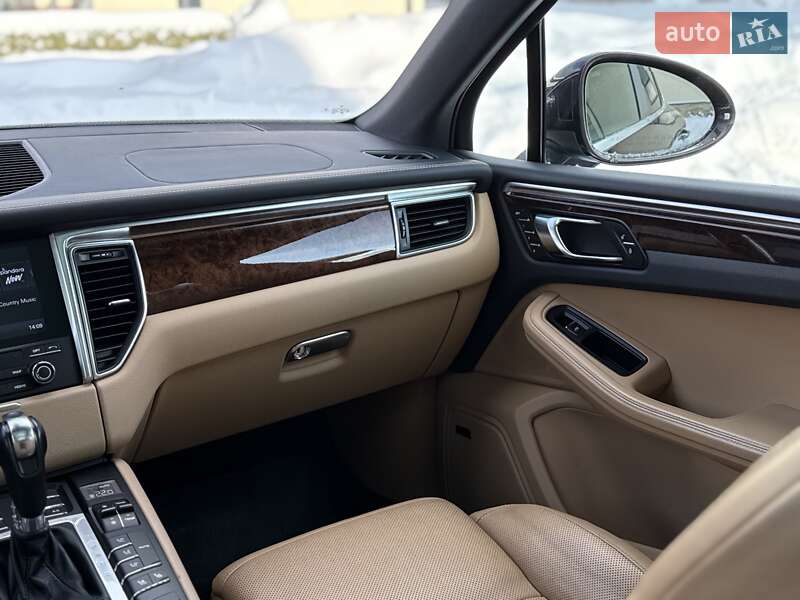 Внедорожник / Кроссовер Porsche Macan 2018 в Львове