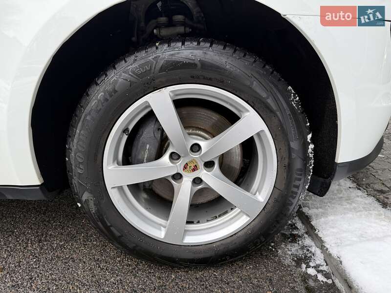 Внедорожник / Кроссовер Porsche Macan 2017 в Днепре фото 34 Внедорожник / Кроссовер Porsche Macan 2017 в Днепре