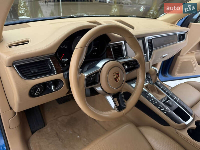 Внедорожник / Кроссовер Porsche Macan 2014 в Киеве