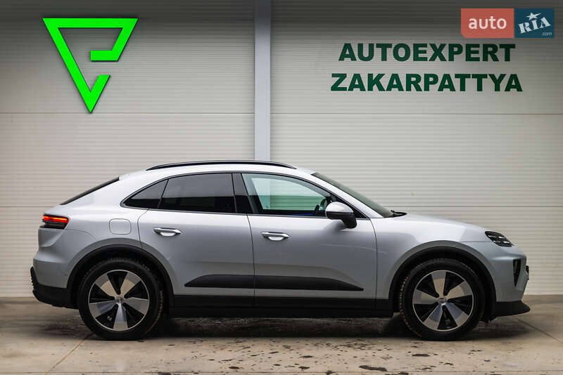 Внедорожник / Кроссовер Porsche Macan 2025 в Мукачево