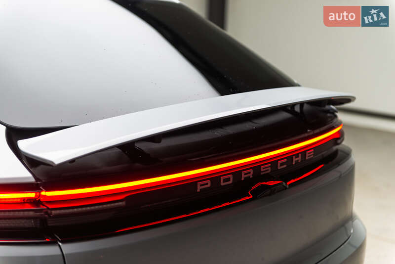 Внедорожник / Кроссовер Porsche Macan 2025 в Мукачево