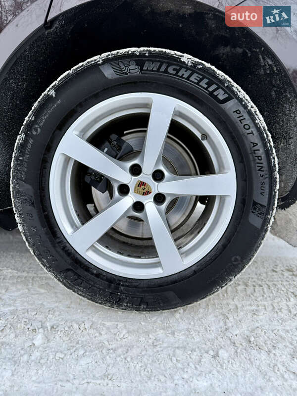 Внедорожник / Кроссовер Porsche Macan 2020 в Звягеле