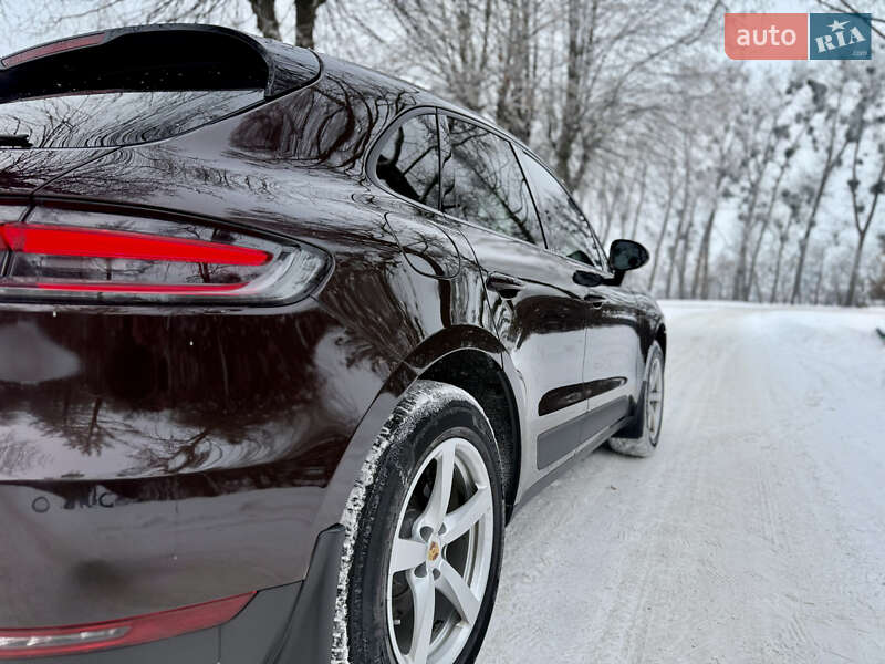 Внедорожник / Кроссовер Porsche Macan 2020 в Звягеле