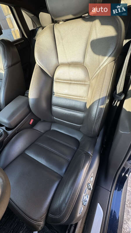 Внедорожник / Кроссовер Porsche Macan 2015 в Киеве