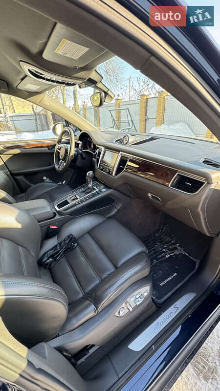 Внедорожник / Кроссовер Porsche Macan 2015 в Киеве